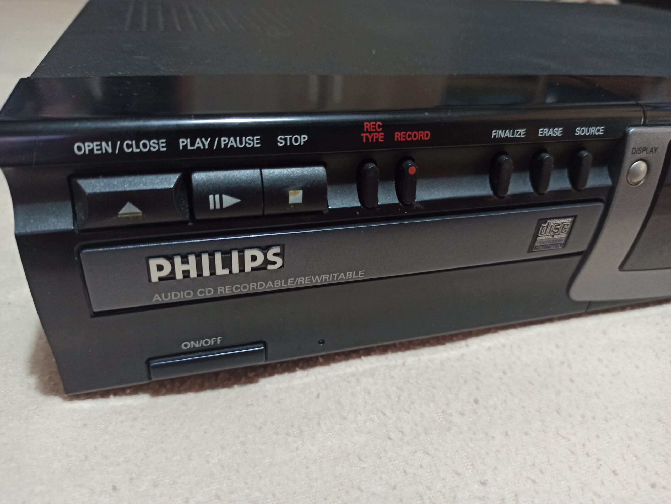 PHILIPS DISC RECORDER CDR-760 και CDR-770 σαν καινούρια παίζουν εκπληκτικά.